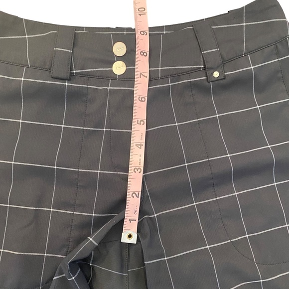 Nike Black Checkered Dri-Fit Golf Shorts 0 - Picture 7 of 10
